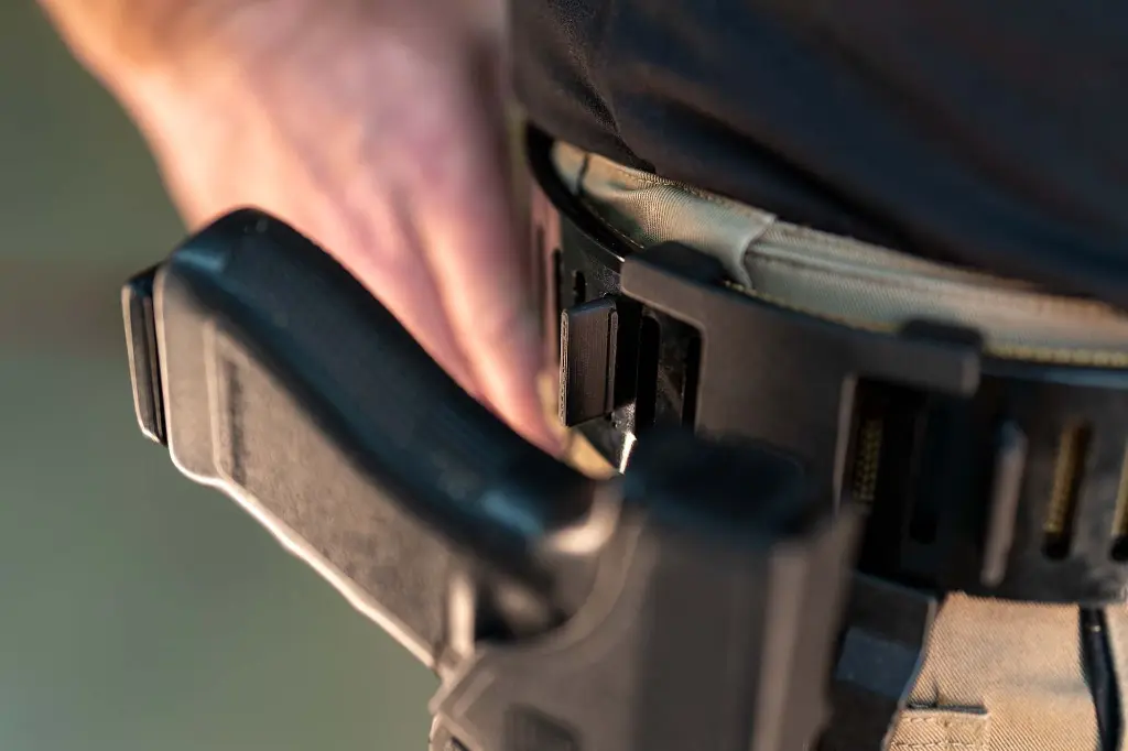 Ravenbelt Tactical Belt Gürtel secure and stop tech on person.webp