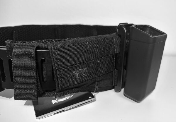 ESP-UBC-04-1-Molle-Clip-Magazin-Holster-Ravenbelt-Tasmanian-Tiger-Warrior-Belt